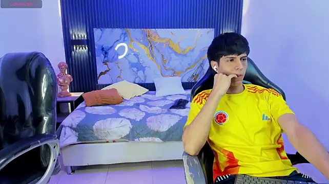 Chat XXX en directo de Estiv18_