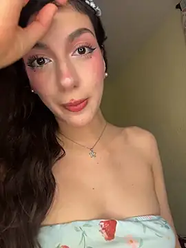 Emily-hottson's Webcam Show