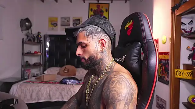 Chat XXX ao vivo de logan_hugh8