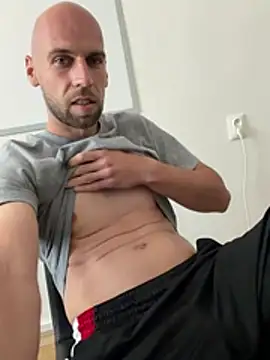 Oliver_outside Chat XXX in diretta