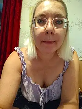 Vika1111 Chat XXX in diretta