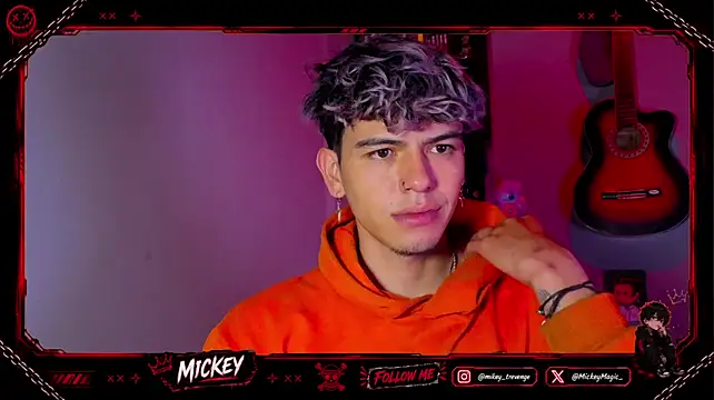 Mickey_Magic 即時 XXX 聊天