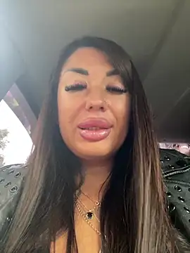 RuslanaXX Adlı Modelin Canlı XXX Sohbeti