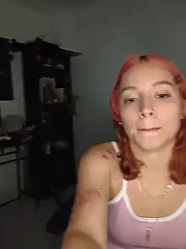 red_moon666 Show Webcam