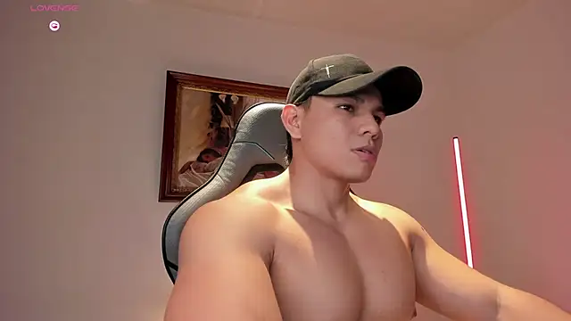 RoyConstance's Live XXX Chat