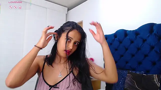 XXX chat uživo modela Lili666_