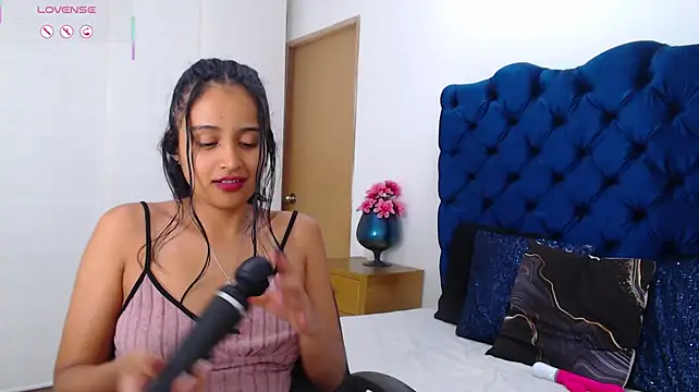 Lili666_ Chat XXX in diretta