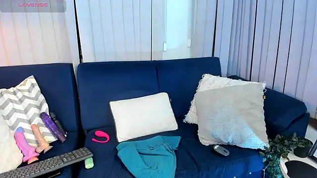 Chat +18 de Blue_Cherry ao vivo