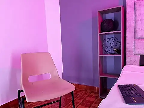 Hey_Noaah: απευθείας συνομιλία ΧΧΧ