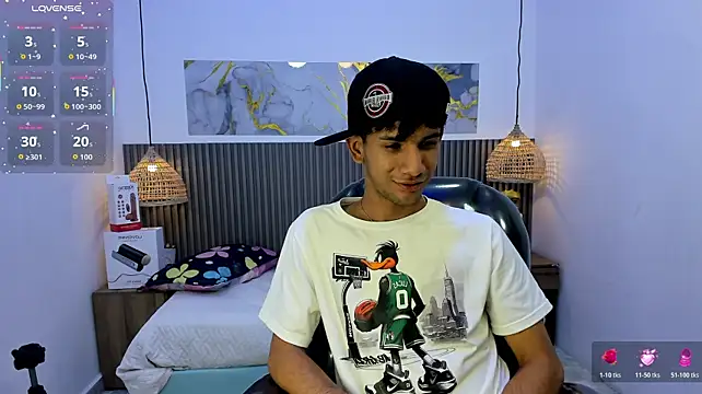 JDWhite18 Live XXX-chat