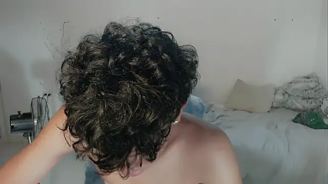 Chatroom XXX en direct de FUNNY_DICK_
