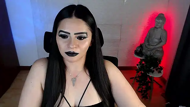 GODDESS_EVANS élő XXX-chatje