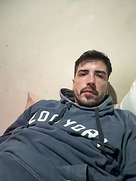 Elcomandantebsas – Naživo XXX chat