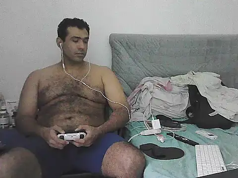 Show modela alphalatinobearx na web-kameri