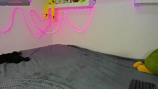 rosseeTobe Live XXX-Chat