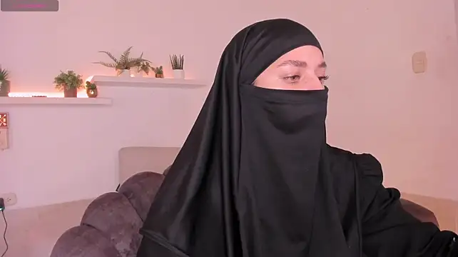 salma_arabicc Adlı Modelin Canlı XXX Sohbeti