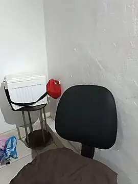 Živý XXX chat Emily_Divi69