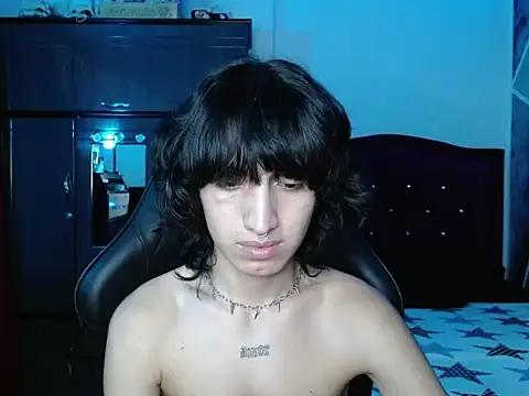 Živý XXX chat littlextreme
