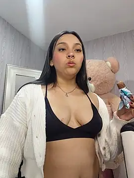 Chat XXX ao vivo de lia_harper_t