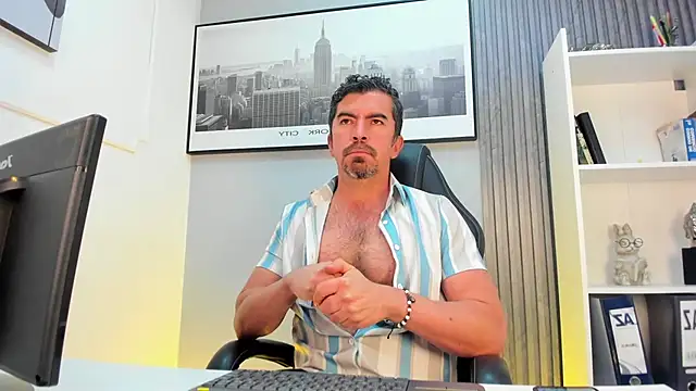 JuanKFit_45 Live XXX-Chat