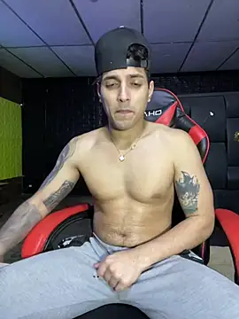 Show de AlessandroAGT na webcam