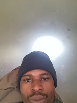 eyoItsRiley's Live XXX Chat