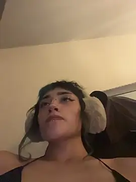 baby_akuma_'s Live XXX Chat