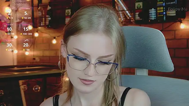 KiraMontoya's Live XXX Chat