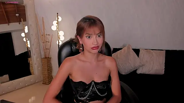 Czat XXX na żywo – KayraLanne
