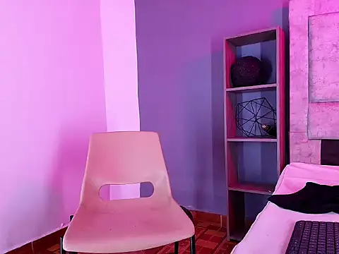 Chat +18 de Hey_Noaah ao vivo
