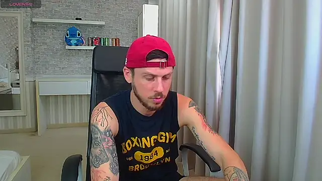 JonahShaw Live XXX-chat