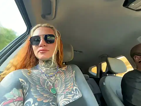 AlexandraWilddのウェブカメラショー