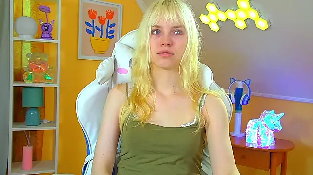 HannahHollis Adlı Modelin Canlı XXX Sohbeti