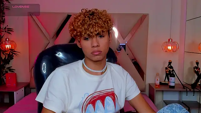 Webkamerová show Anyelo_Twink