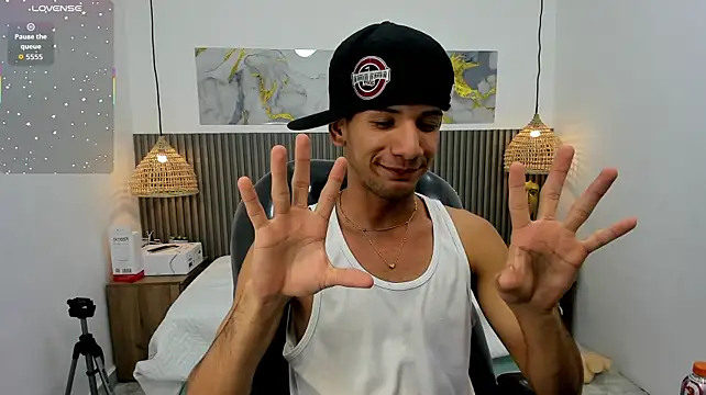JDWhite18 XXX чат на живо
