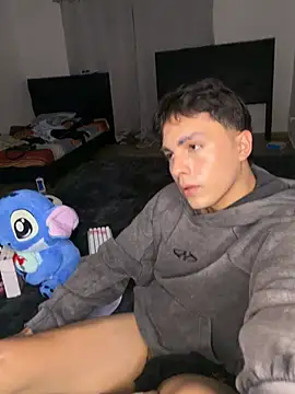 Samu__Hott21 élő XXX-chatje