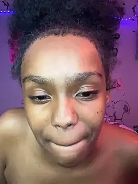 Aishadavis' Live XXX Chat