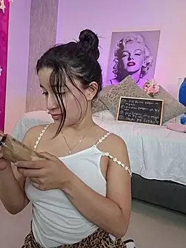 Chat XXX ao vivo de EmmaRose___