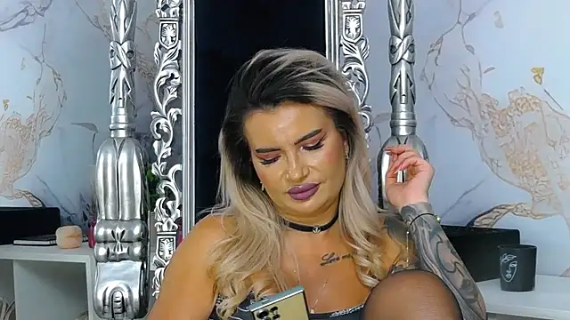 NightshadeIris Live XXX Chat
