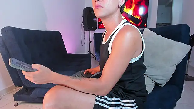 Steven_baby69 Шоу с уебкамера