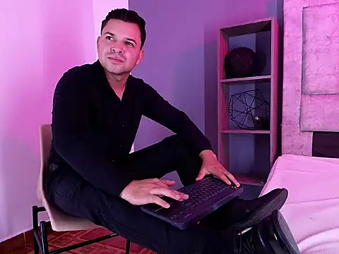 Hey_Noaah Live XXX Chat