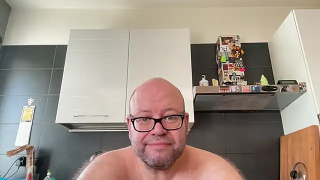 theitalianbear Adlı Modelin Web Kamerası Şovu