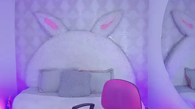 Chatroom XXX en direct de Sarita_jane