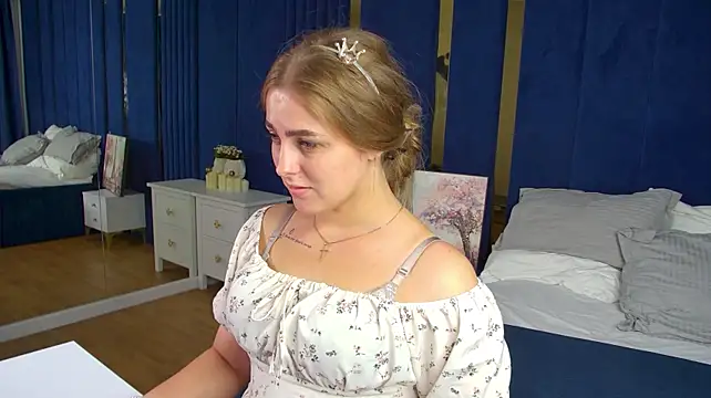 EllaBells XXX чат на живо