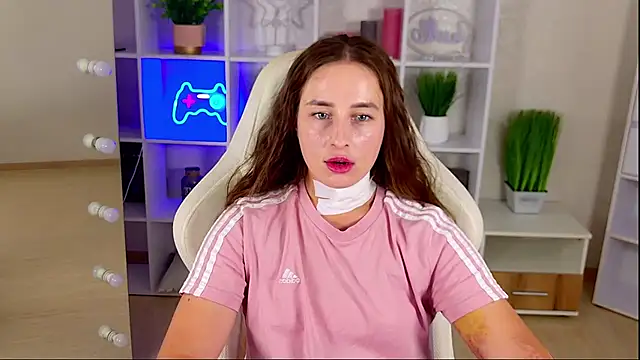 NadinnL Live XXX Chat