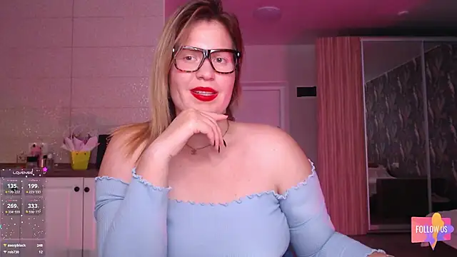 vip_sweetnes' Live XXX Chat