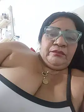Sammylatinaxxx's Live XXX Chat