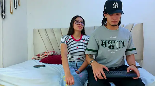 Chat XXX en directo de sweetauracouple