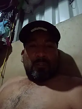 Ernesthot82's Live XXX Chat