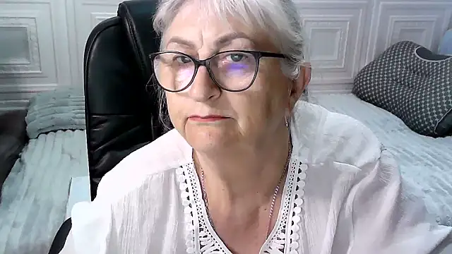 Онлайн чат XXX LolkaAlyss